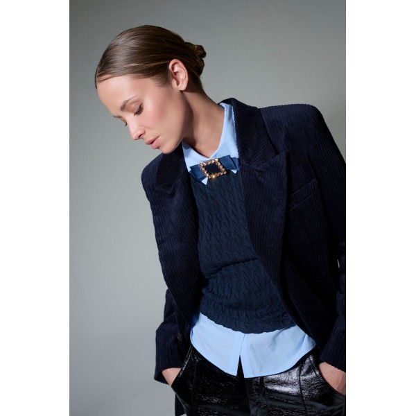 CATHERINE OSTI sagė Suzane Navy